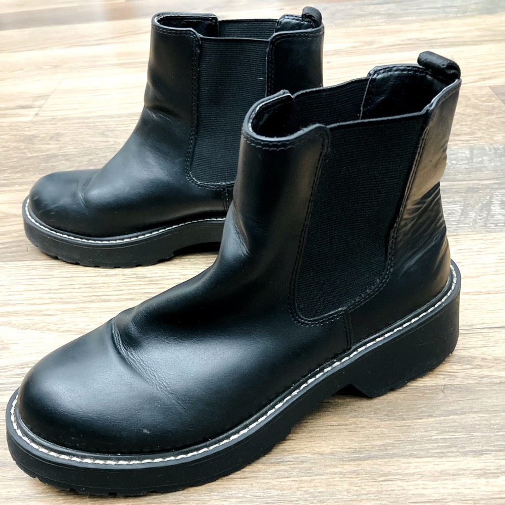 Madden Girl ankle boots black imported 7.5